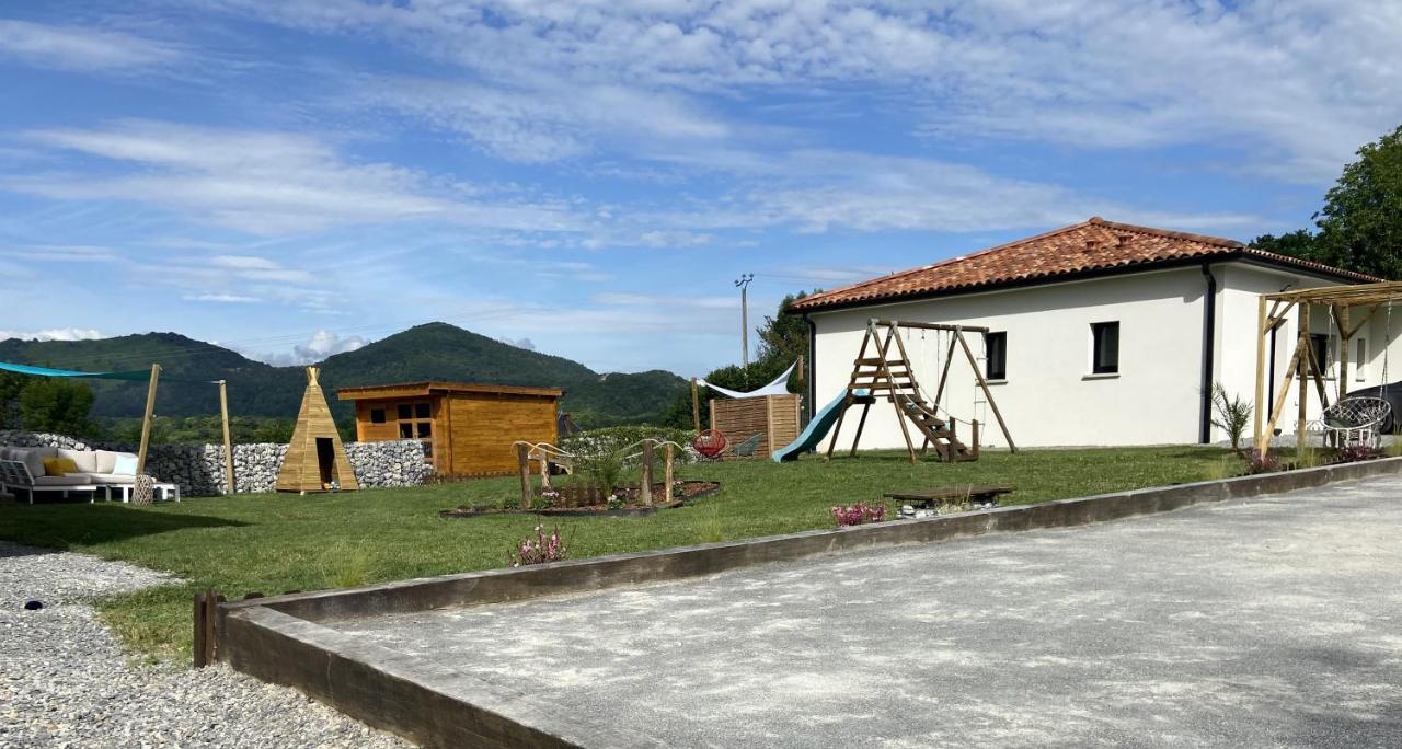 Villa Jacuzzi, Terrain De Petanque Et Aire De Jeux Vue Sur Les Pyrenees Seilhan Exteriör bild