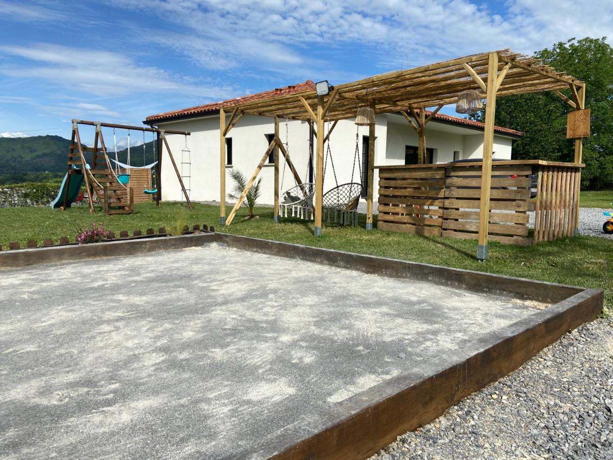 Villa Jacuzzi, Terrain De Petanque Et Aire De Jeux Vue Sur Les Pyrenees Seilhan Exteriör bild